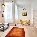 Design In The Center With Ac Budapest