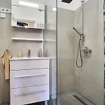 Design In The Center With Ac