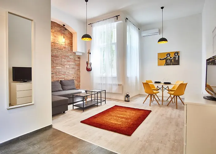 Design In The Center With Ac *