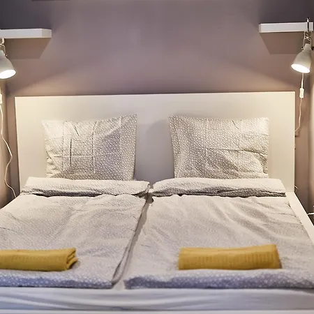 Design In The Center With Ac *