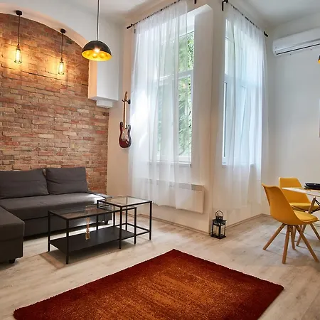 Design In The Center With Ac *