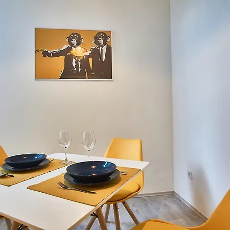 Design In The Center With Ac *